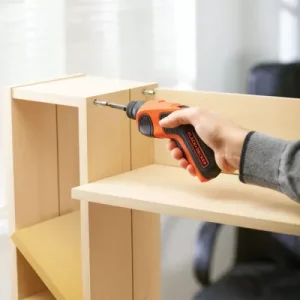 מברג נטען עם אחיזת אקדח דגם CS3651LC-QW מבית BLACK&DECKER